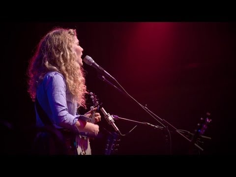 Caroline Smith - Half About Being a Woman (89.3 The Current, Caravan Du Nord)