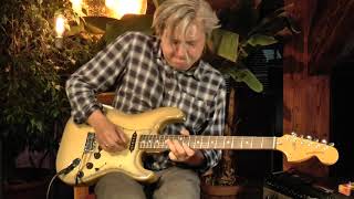 Video thumbnail for Fender Stratocaster antigua from 1979 presented by Vintage Guitar Oldenburg and Tobias Hoffmann by Vintage Guitar Oldenburg