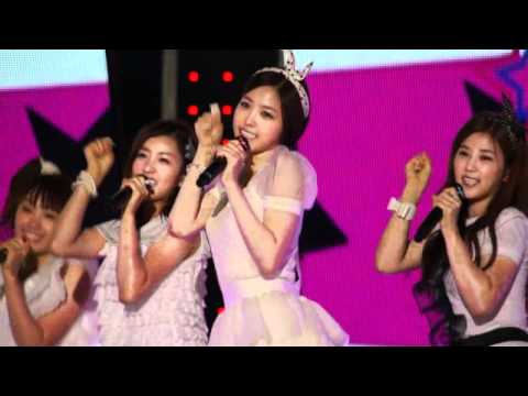 110630 Changwon Concert - Apink - It Girl (fancam)