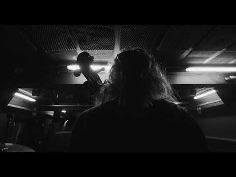 Lili Grace - CAFE CAFE (live)