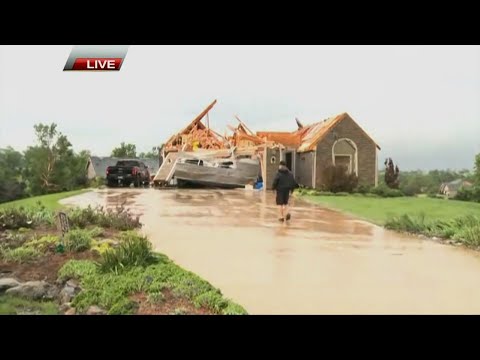Vicious storm spawns tornadoes in Kansas City area