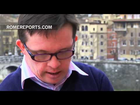 Michael Gannon, el primer empleado con síndrome de Down del Vaticano 