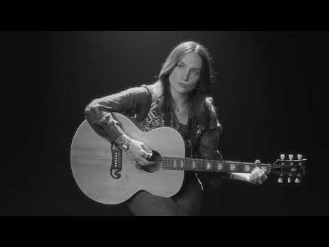 Kassi Valazza - Your Heart's A Tin Box