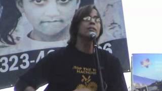 Jackson Browne sings Drums of War at an antiwar rally in Hollywood