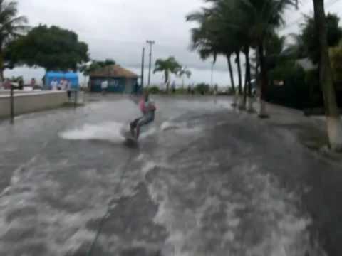 wakeskate in street