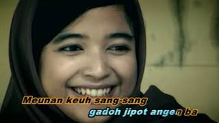 Download lagu Sopan Sopyan - Pucok Rambe mp3