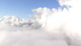 preview picture of video 'Motorschirmflug über den Wolken entlang der Deutschen Weinstraße'