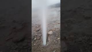 preview picture of video 'Geyser de Puchuldiza'