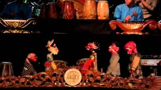 preview picture of video 'Wayang Golek demonstration'