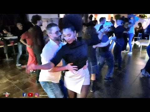 Berty Abreu & Toni Dragonetti bailando La Negra Tomasa