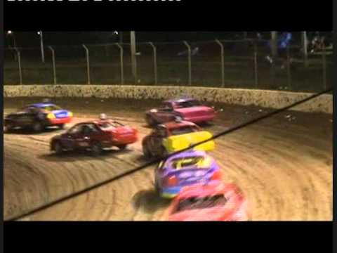 Street Sedan Feature Maryborough Speedway  9.10.2010.wmv