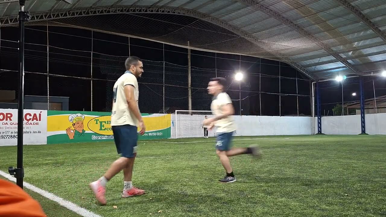 Assistência para o gol do Davi
