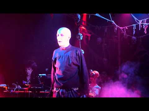 Alien Sex Fiend - 01 - I Walk The Line (Electric Ballroom 31-10-2010)