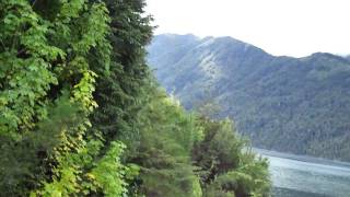 preview picture of video 'Mario llega al Rio correntoso. Villa la Angostura. Sur Argentino.'