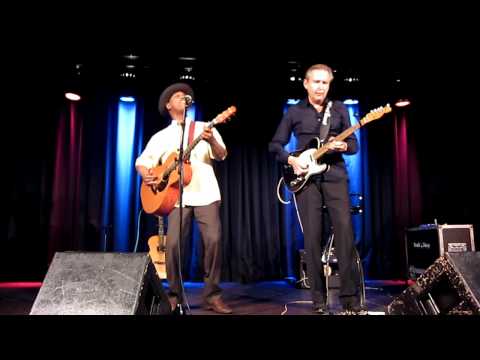 Eric Bibb & Staffan Astner - Tell Riley (live 2011)