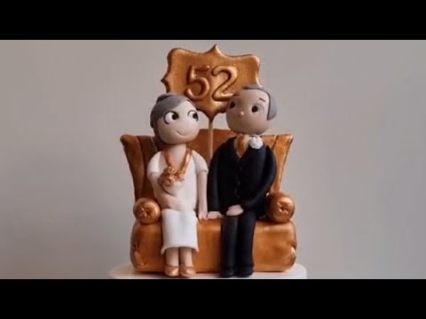 How we made this beautiful fondant couple . Anniversary Special 🍰 Cake
