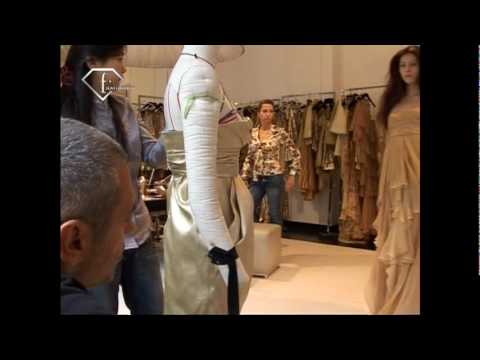 fashiontv | FTV.com - DESIGNER AT WORK ELIE SAAB - PARIS SPRING SUMMER 2007