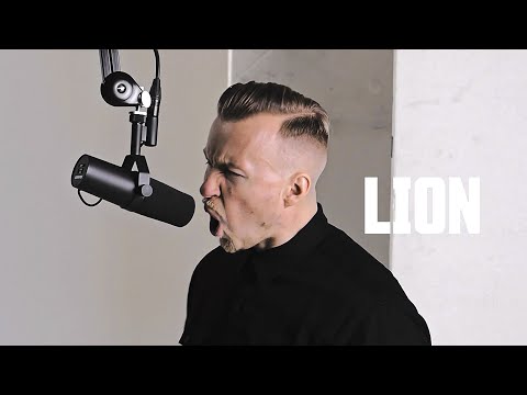 ONE MAN DOES 40 ANIMAL SOUNDS