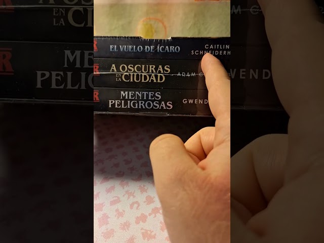 Vídeo relacionado con Estuche Stranger Things: (Contiene: Stranger Things: Mentes peligrosas | Stranger Things: A oscuras en la ciudad | Stranger Things: El vuelo de Ícaro) (Best Seller)