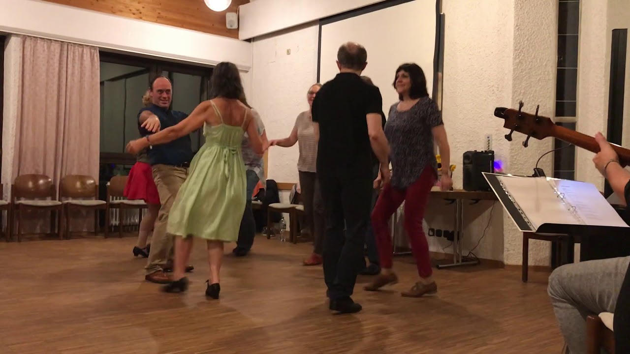 Clare Lancers Fig 2 - Livemusik von 