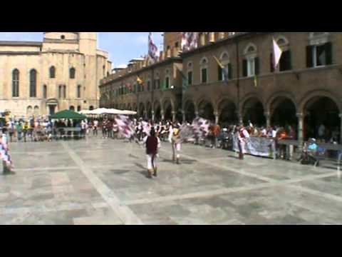 Tenzone Aurea 2013 Ascoli - Coppia Sbandieratori Palio dei Micci - Querceta - Tarchi /Bresciani
