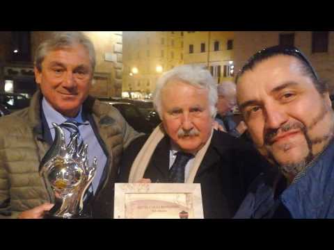 Ettore Viola con Franco Peccenini saluta i fan del Premio Sette Colli col Salutatore