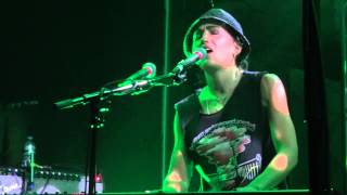 Joan As Police Woman / Flushed Chest / Lido / Berlin / 2012 07 24 #2