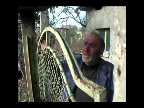 Rumbaka ft. Phony P & Lil G - Трима терористи.flv