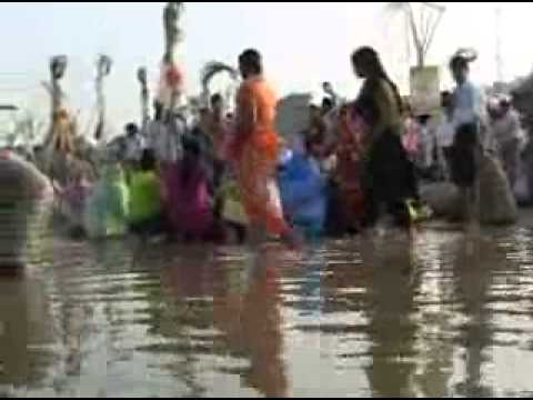 4 und ein Tropfen auf einem Lotusblatt - Trailer