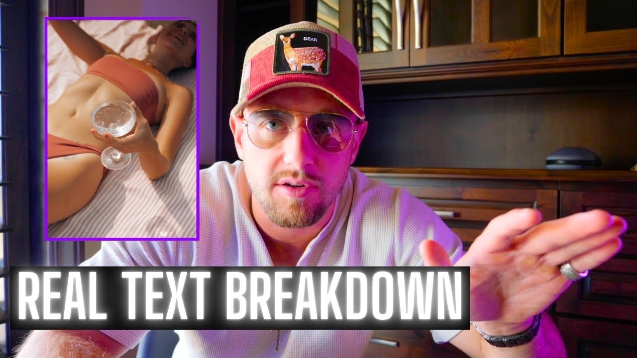 How to TEXT WOMEN to raise her attraction without losing her interest (Watch Me RIZZ over the PHONE)