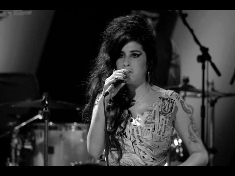 Amy Winehouse - Tears Dry On Their Own ( Live at Jools Holland 2006 ) - HD