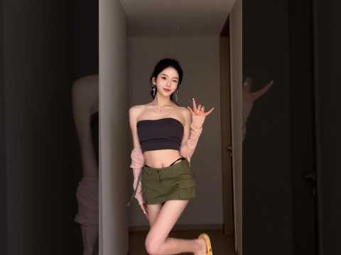 【抖音精选擦边热舞】脱衣舞🥵 #性感 #美女 #sexy #热舞 #跳舞