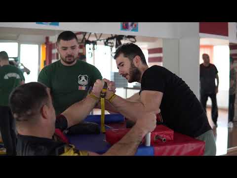 "VAN DAMME" CATALIN NEAGU VS GABRIAN CRISTI (ARMWRESTLING SKANDENBERG SPARRING)