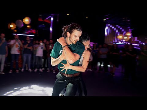 Elena Khamsi & Derek ❤️ (Dicelo) Román ft Kira Brown. [📍Valencia, Bachata] (BACHATA PASIÓN❤️‍🔥)