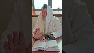 שער הביטחון | סבב שני - פרק 101 (הרב יגאל כהן) - התמונה מוצגת ישירות מתוך אתר האינטרנט יוטיוב. זכויות היוצרים בתמונה שייכות ליוצרה. קישור קרדיט למקור התוכן נמצא בתוך דף הסרטון