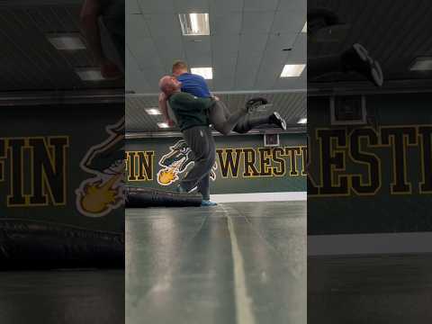 Duck under to back arch #mma #greco #wrestling #shorts