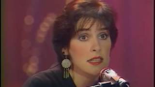 Enya - Orinoco Flow (sung live in France, 1989)