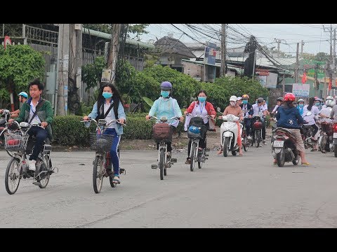 Xe đạp điện: Tiện nhưng không lợi
