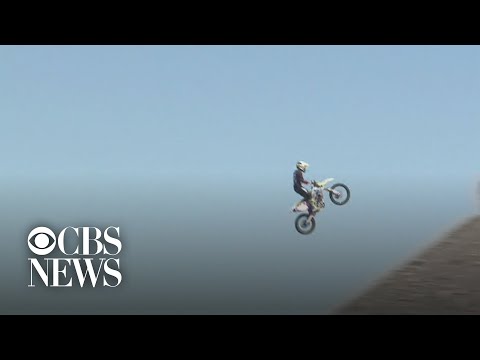 Daredevil Alex Harvill dies attempting world-record motorcycle jump