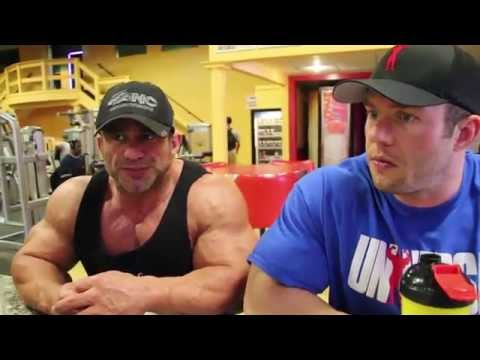 "The Boston Mass" and IFBB Pro Chris Tuttle Train Arms before The Olympia!!