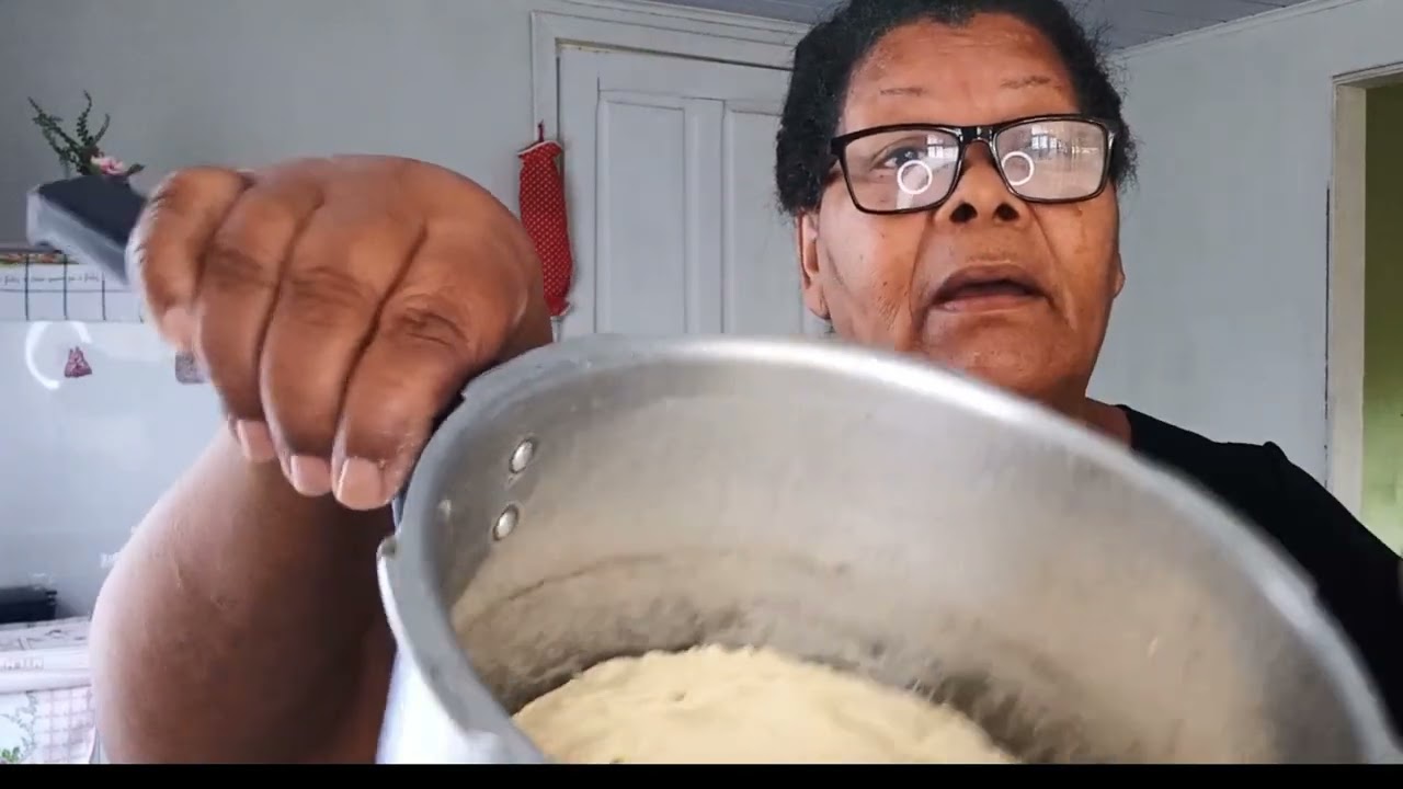 PÃO CASEIRO FEITO NA PANELA DE PRESSÃO, NÃO VAI AO FORNO 😋