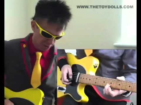 Play Guitar With Olga 2012 - Credit Crunch Christmas Solo