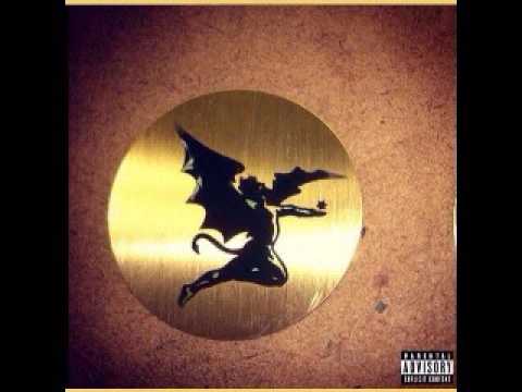 Vic Apollo - Who Am I (Audio)