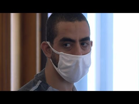 Sospechoso del ataque contra Salman Rushdie se declara inocente