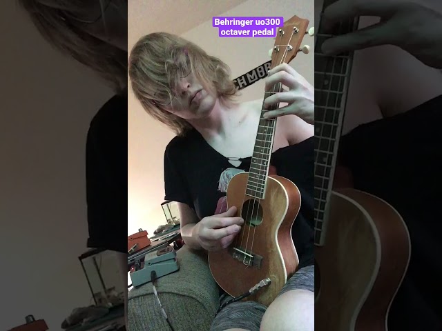 Vídeo relacionado con Behringer UO300 4033653052207 - Pedal octavador para guitarra