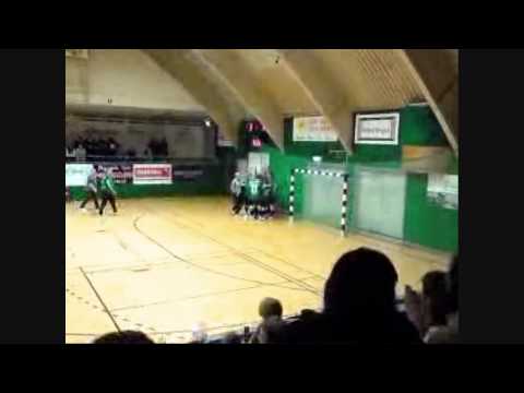 Micke Gustavsson sätter straff