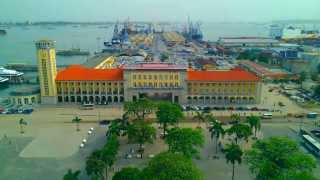 preview picture of video 'Porto de Luanda em movimento 2014'