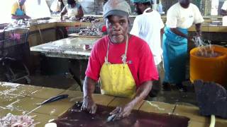 preview picture of video 'Flying Fish Fish Bridgetown Fish Market - Barbados 2'