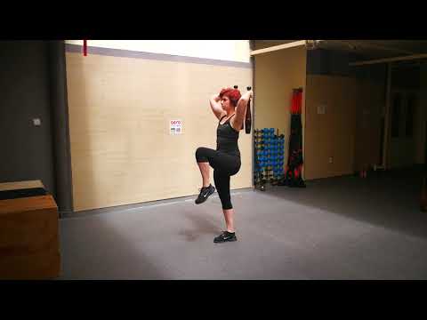 Indian Clubs Hungary - indian club balance exercise