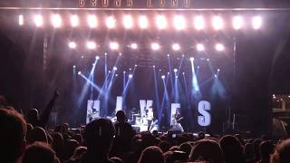 The Hives - &quot;Here we go again&quot; &amp; &quot;A.K.A. I-D-I-O-T&quot; (Punk)(Live)(Dr. Matt Destruction 2017)